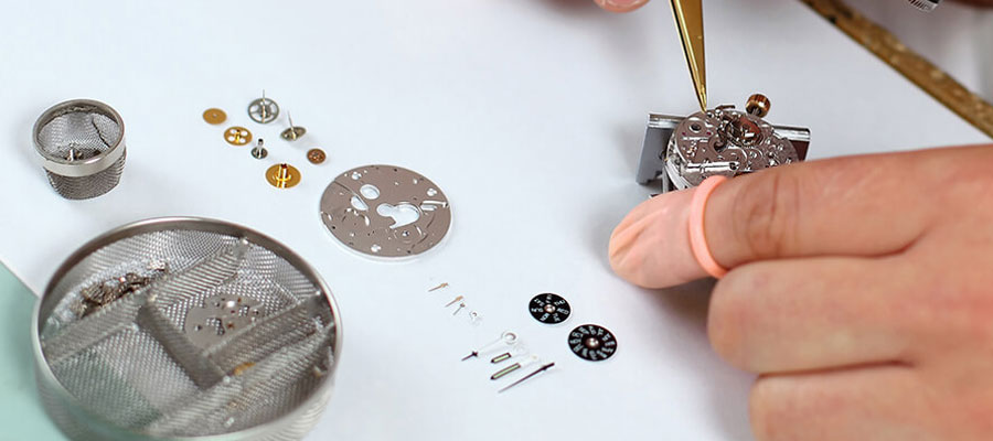 Blog-Watch-repair Inside of a watch