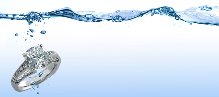 Hopes-Corner_Cleaning Ring in water