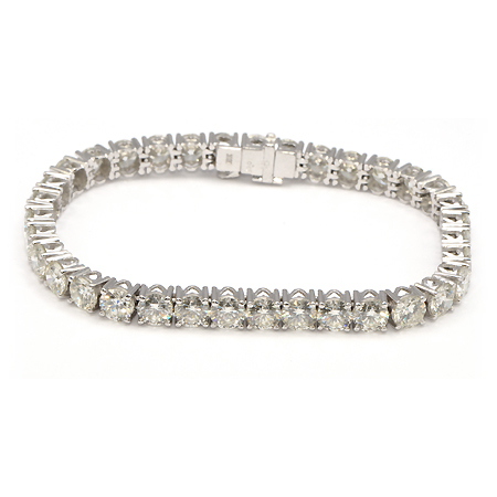 Pave Diamond Bangle | Wixon Jewelers