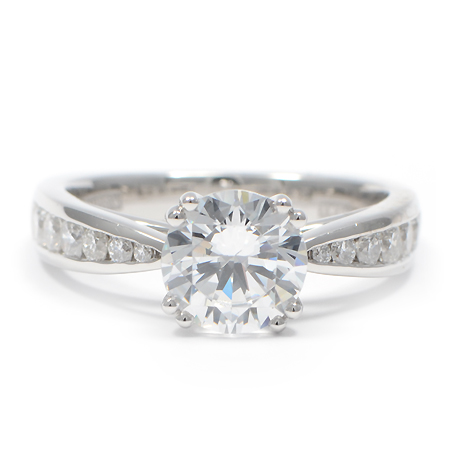 A Jaffe Engagement Rings - Classic Pinched Shank in Platinum
