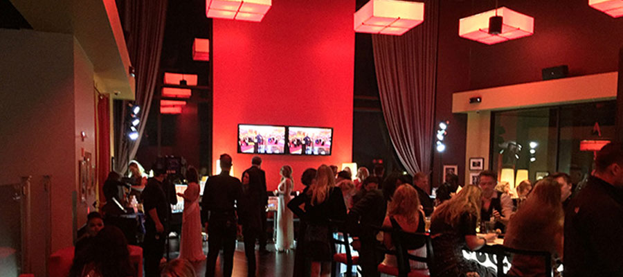 Blog-Oscar People gathered at a party