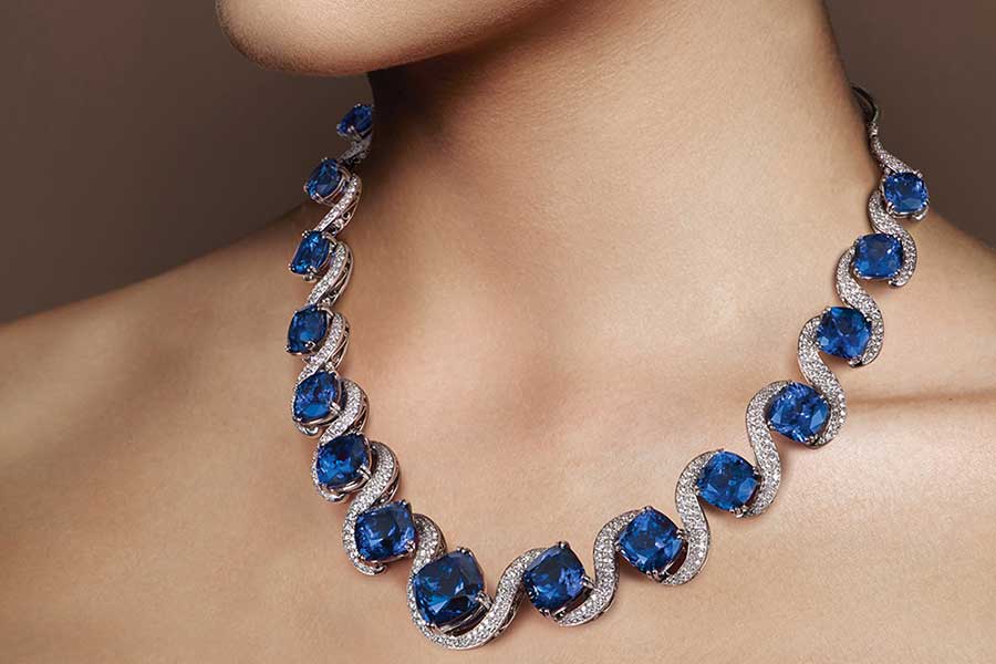 Home-Necklace-image2