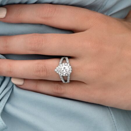 Pear-Shaped Diamond Ring