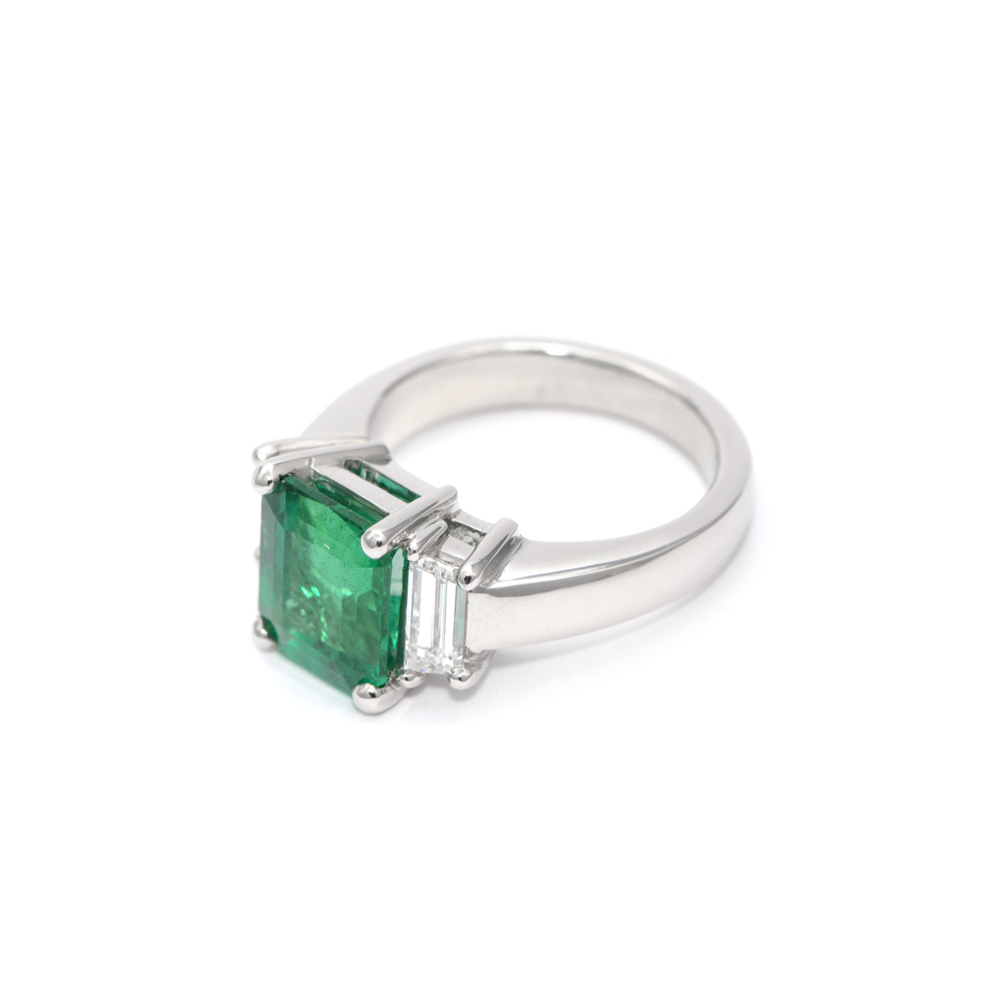 Emerald Cut Emerald Ring | Wixon Jewelers