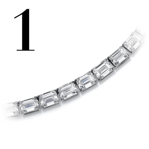 December_It-List_1_Diamond-Necklace December_It-List_1_Diamond-Necklace