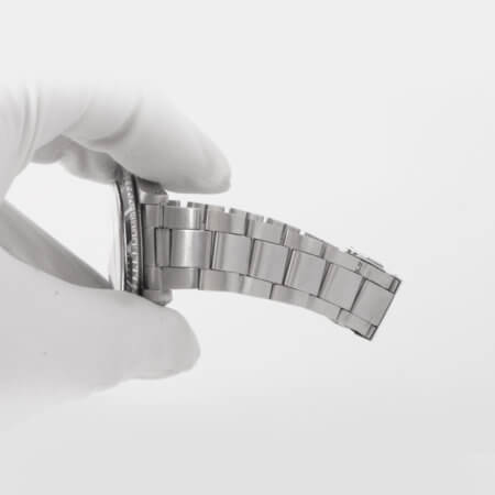 Vintage Rolex Submariner pre-owned watch