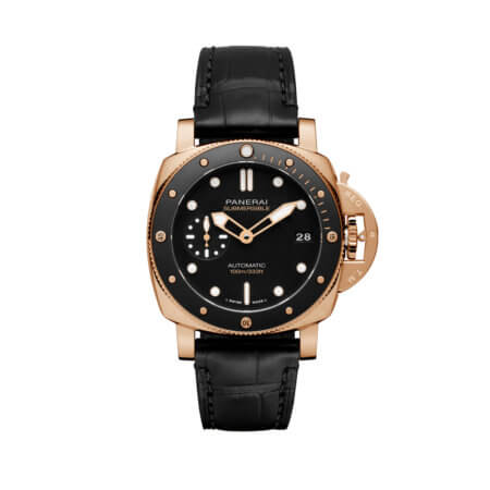 Panerai Submersible 42mm in Gold PAM974