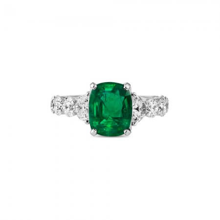 Cushion-Cut-Emerald-Ring