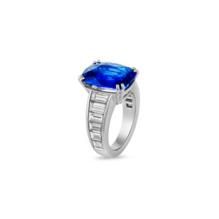 Vivid Royal Sapphire Ring