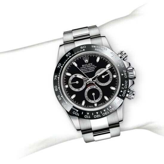 m116500ln-0002_modelpage_on_wrist_landscape