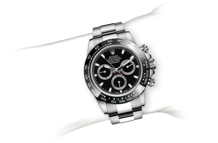 m116500ln-0002_modelpage_on_wrist_portrait