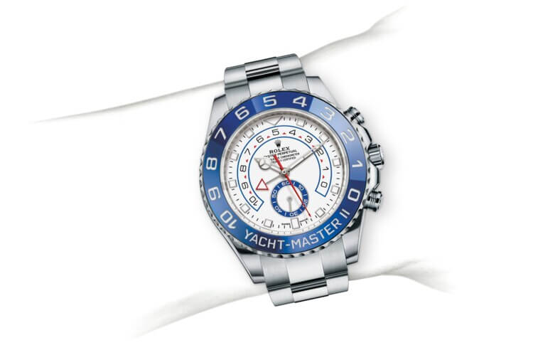m116680-0002_modelpage_on_wrist_portrait