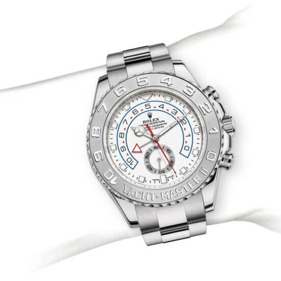 m116689-0002_modelpage_on_wrist_landscape