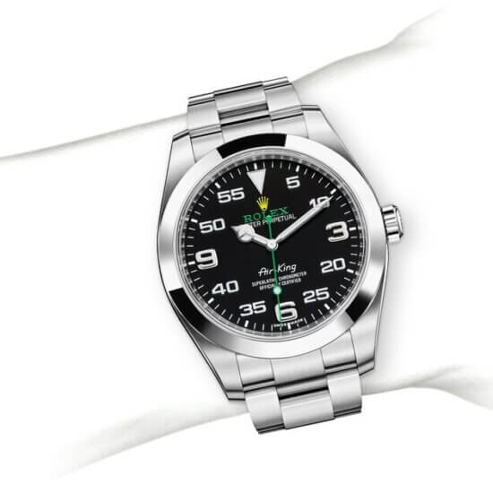m116900-0001_modelpage_on_wrist_landscape
