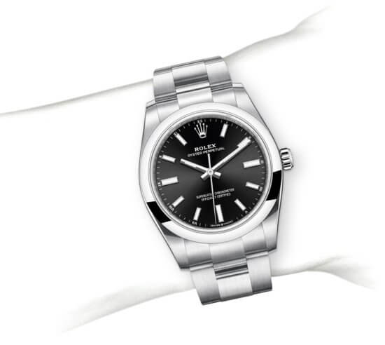 m124200-0002_modelpage_on_wrist_portrait