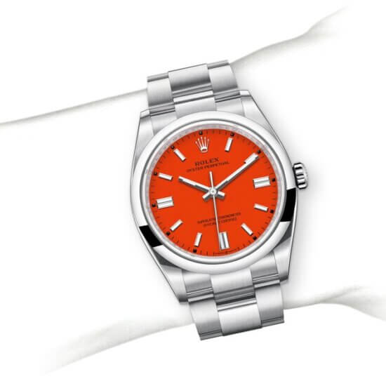 m126000-0007_modelpage_on_wrist_landscape