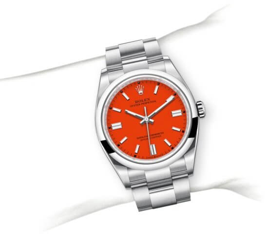 m126000-0007_modelpage_on_wrist_portrait