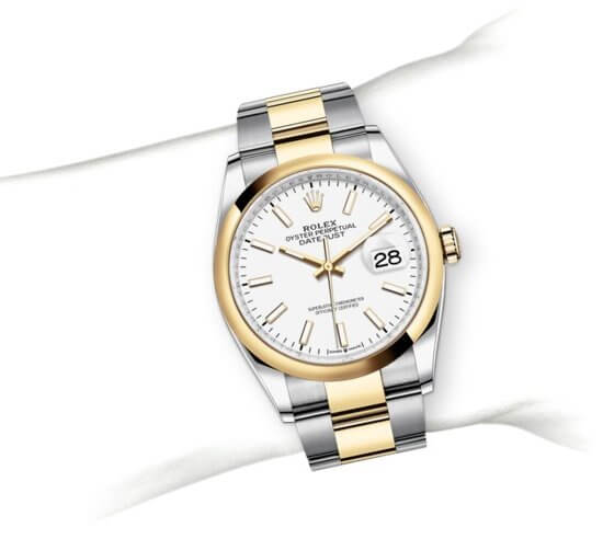 m126203-0020_modelpage_on_wrist_portrait