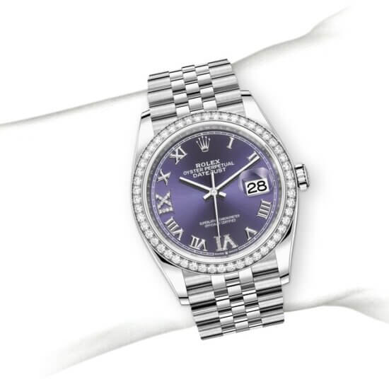 m126284rbr-0013_modelpage_on_wrist_landscape