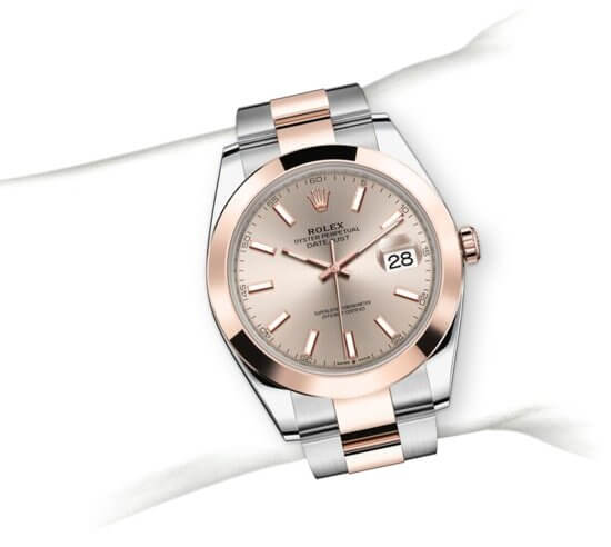 m126301-0009_modelpage_on_wrist_portrait
