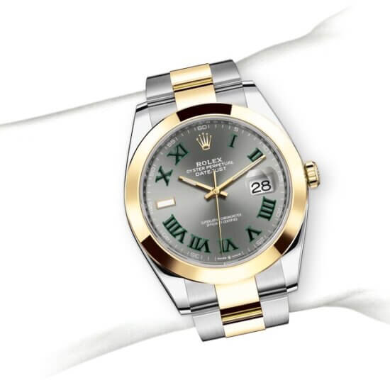 m126303-0019_modelpage_on_wrist_landscape