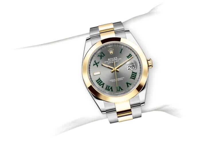 m126303-0019_modelpage_on_wrist_portrait