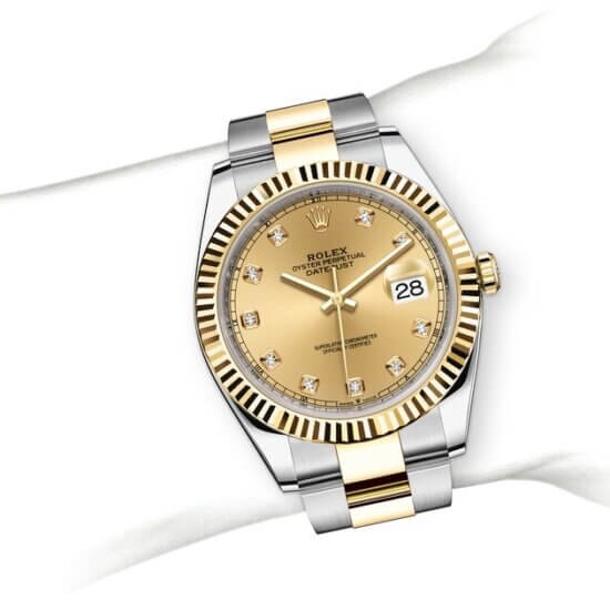 m126333-0011_modelpage_on_wrist_landscape
