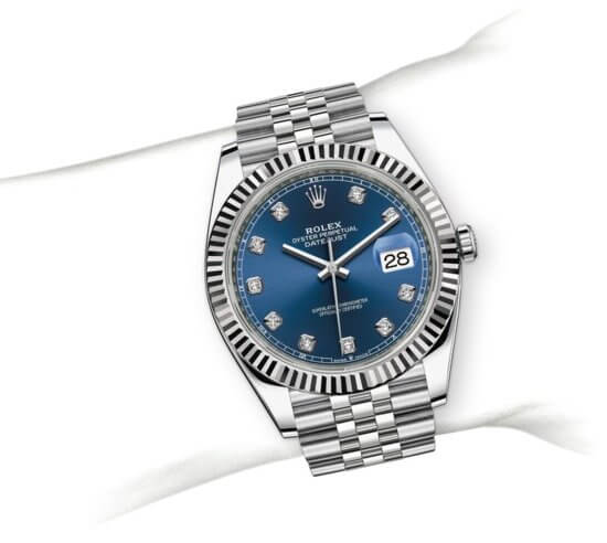 m126334-0016_modelpage_on_wrist_portrait