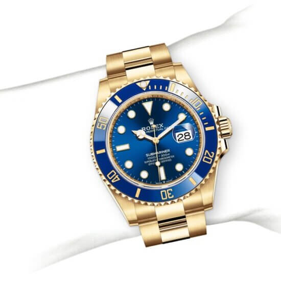m126618lb-0002_modelpage_on_wrist_landscape