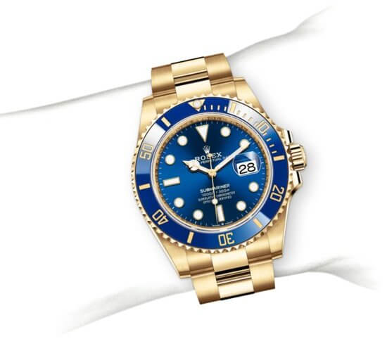 m126618lb-0002_modelpage_on_wrist_portrait