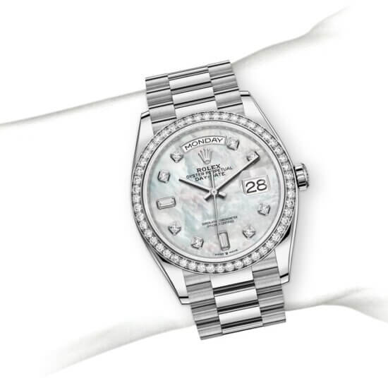 m128349rbr-0004_modelpage_on_wrist_landscape