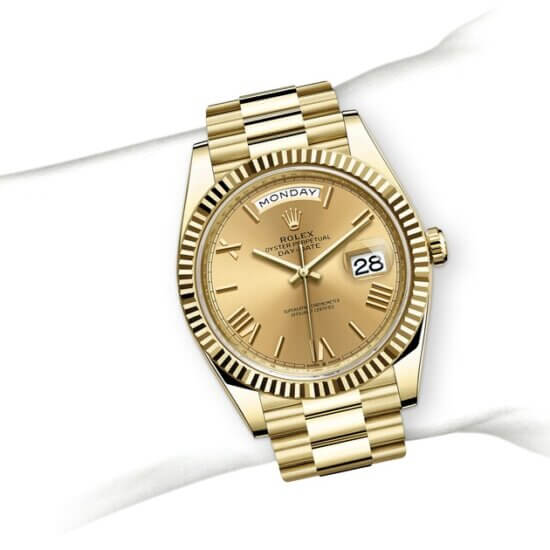m228238-0006_modelpage_on_wrist_landscape