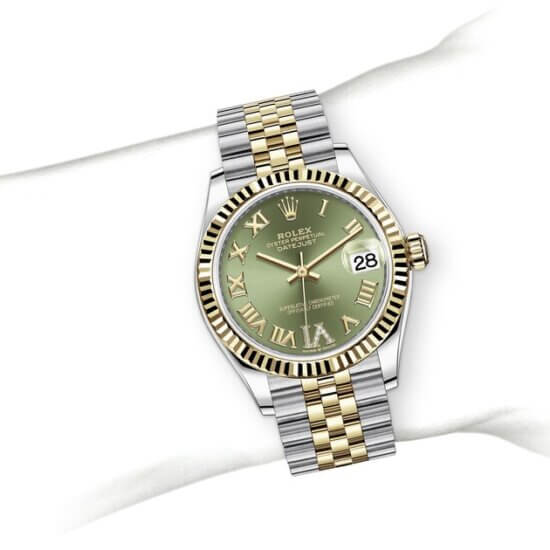 m278273-0016_modelpage_on_wrist_landscape