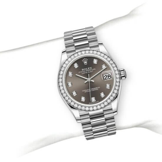 m278289rbr-0006_modelpage_on_wrist_landscape