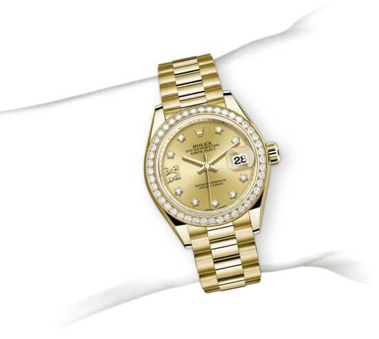 m279138rbr-0006_modelpage_on_wrist_portrait