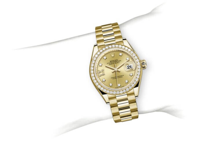 m279138rbr-0006_modelpage_on_wrist_portrait