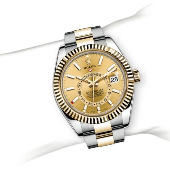 m326933-0001_modelpage_on_wrist_landscape
