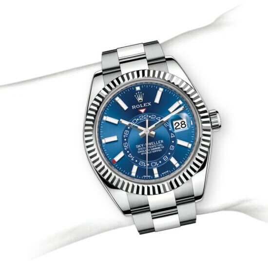 m326934-0003_modelpage_on_wrist_landscape