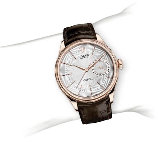 m50515-0008_modelpage_on_wrist_portrait