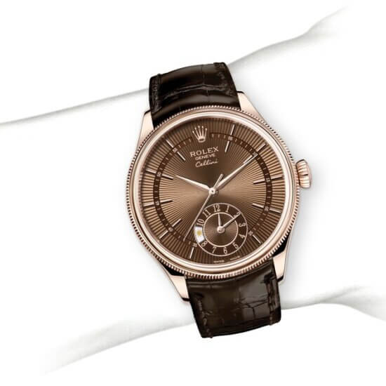 m50525-0015_modelpage_on_wrist_landscape