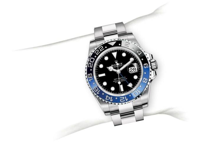 m126710blnr-0003_modelpage_on_wrist_portrait.jpg