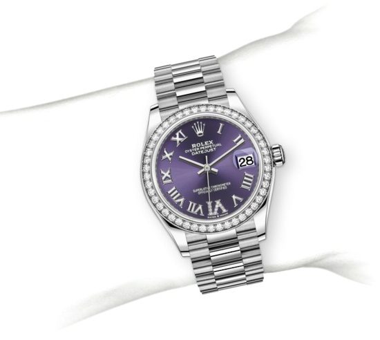 m278289rbr-0019_modelpage_on_wrist_portrait.jpg