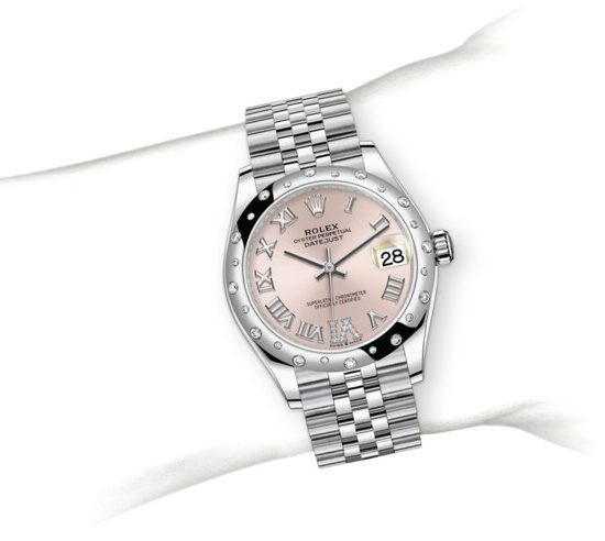 m278344rbr-0026_modelpage_on_wrist_portrait.jpg