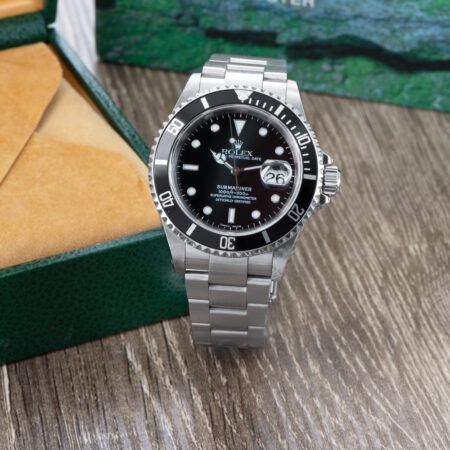Pre-Owned Rolex Submariner Date