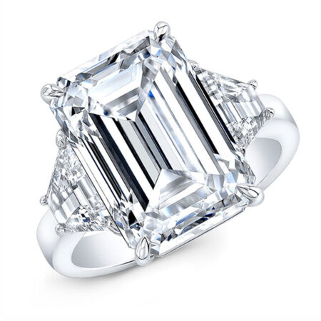 Emerald-cut Diamond Ring