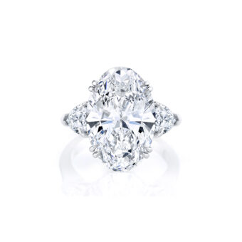 014562-1_Oval_Diamond_Ring Oval-Cut Diamond Ring