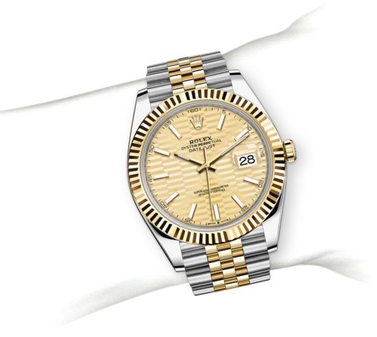 m126333-0022_modelpage_on_wrist_portrait.jpg Rolex Datejust 126333
