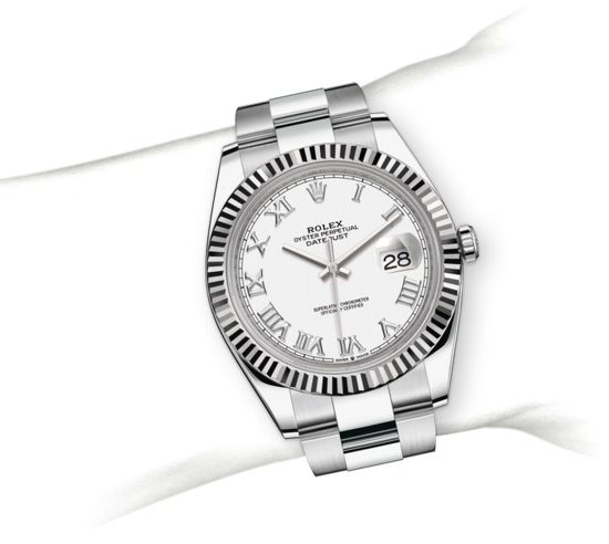 m126334-0023_modelpage_on_wrist_portrait.jpg Rolex Datejust 41mm