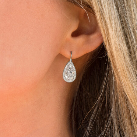 Pear-Shaped Diamond
