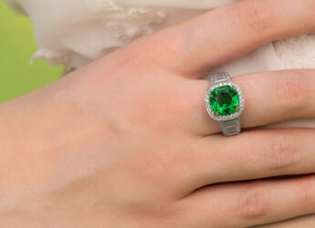 Tsavorite Ring